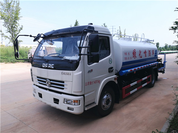 東風(fēng)多利卡D7綠化噴灑車